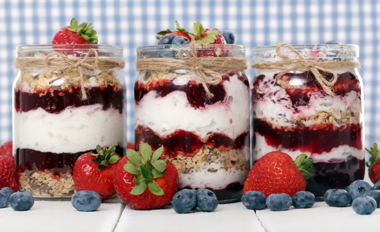 parfait, receita, versatil, deliciosa, sobremesa, iogurte, frutas frescas, camadas, crocante,